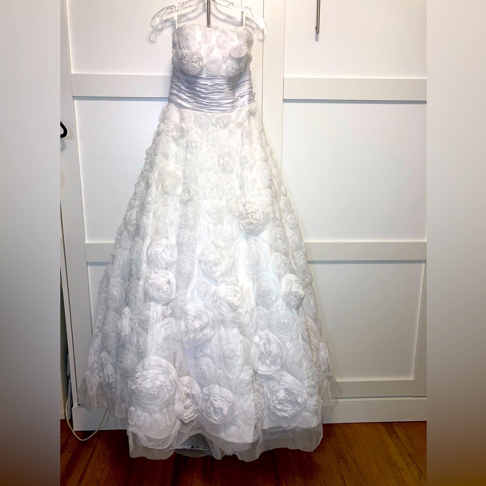 White Lace Roses Wedding Dress